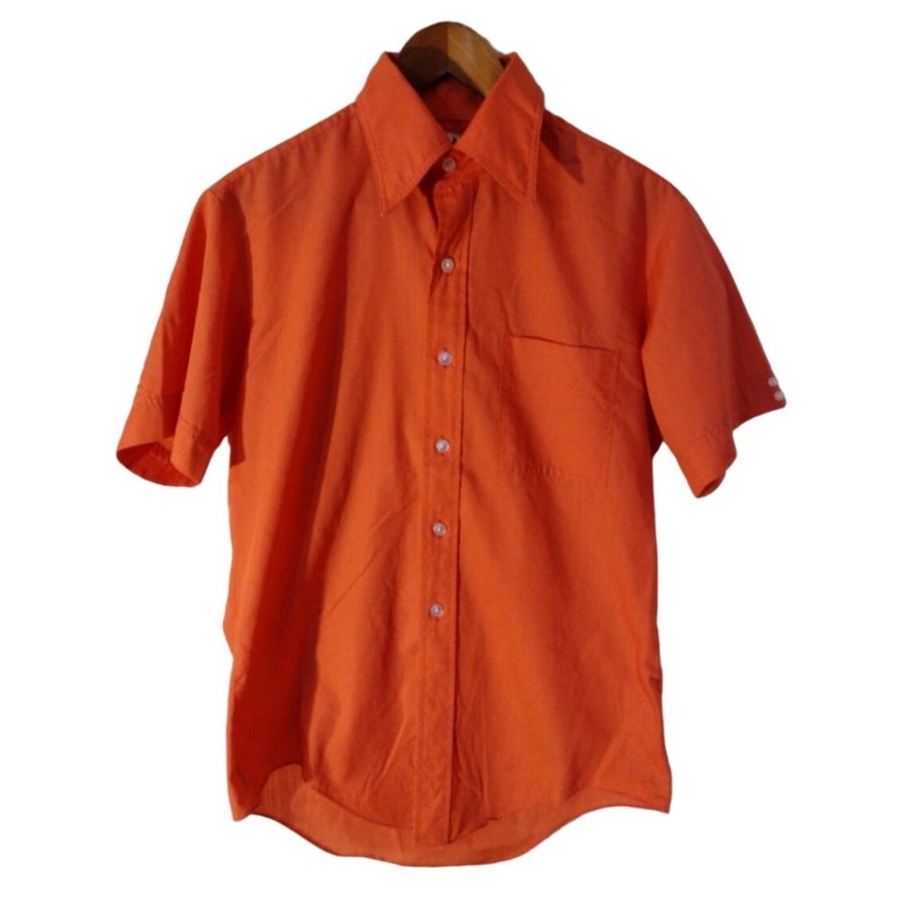 Vintage Marlboro Light Red Men's Medium 15-15.5Button Up Short Sleeve Lightweigh